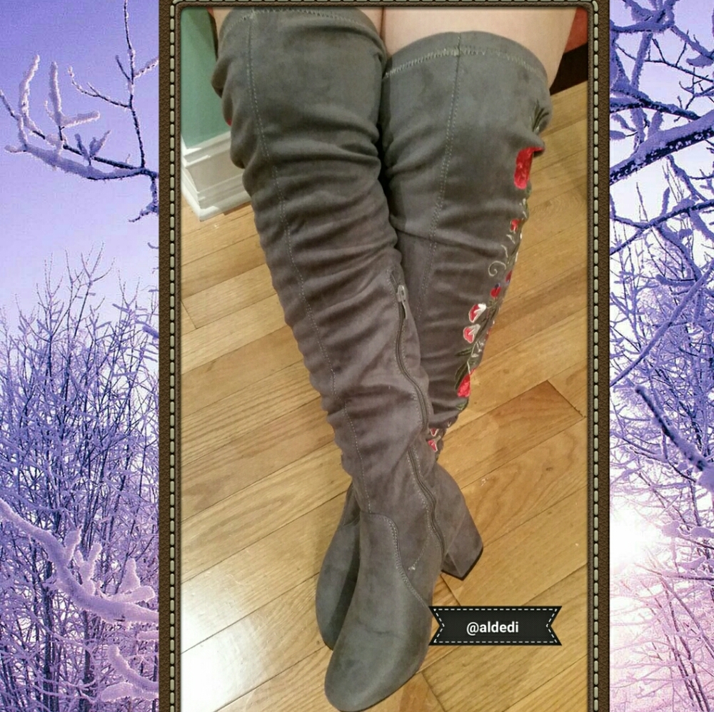BETANI -Gray  Knee  Boots